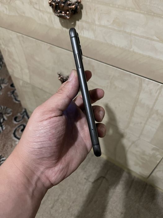 В продаде Айфон 11. 64Gb