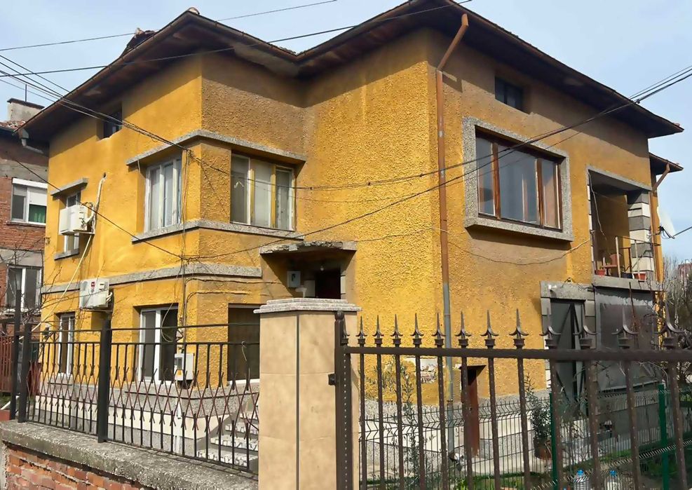 Продава се Етаж от къща в Хасково, Куба - 255 кв.м за 380 €/кв.м - Снимка #1