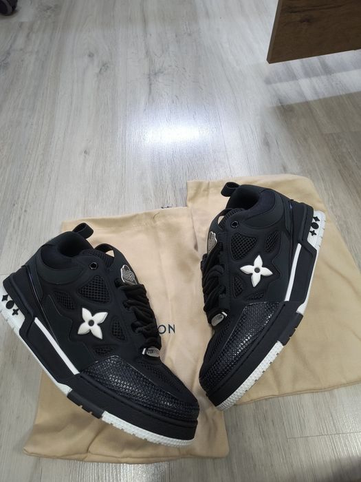 Louis Vuitton skates black 44