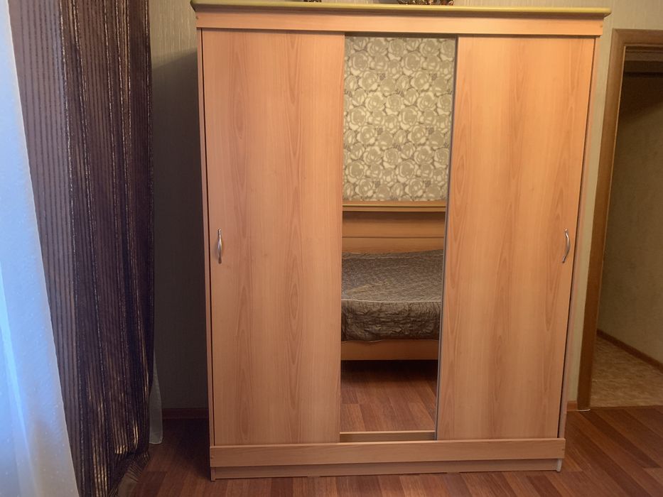 Продам спальный гарнитур б/у