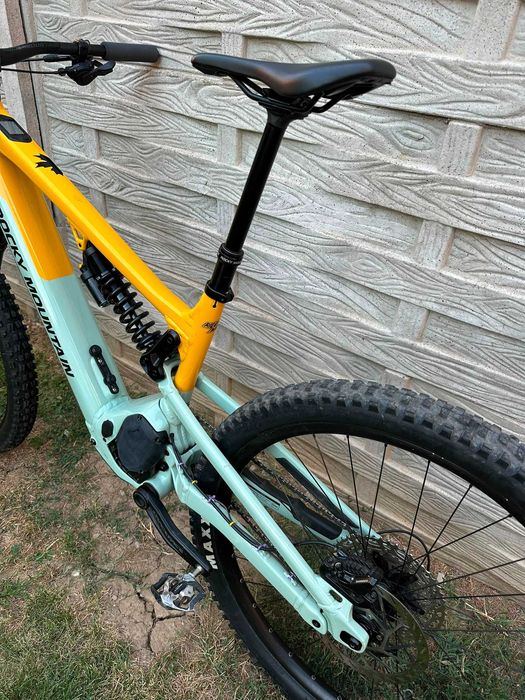 E-Bike Rocky Mountain Altitude Powerplay  UNIC PROP/ACTE Alloy Rockshox Domain / Marzzochi shock 170/160 bicicleta electrica  108Nm peste Bosch Yamaha