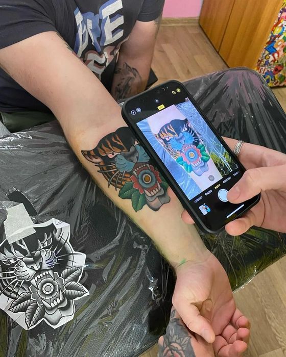 Deлаю татyupoвкu.