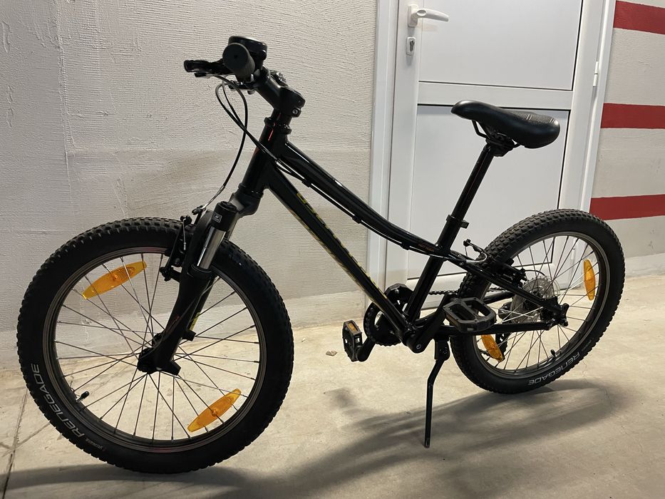 Продавам детски велосипед Specialized HTRK 20"