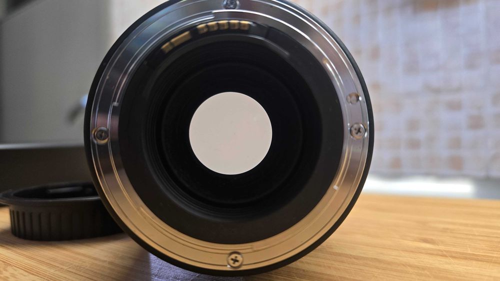 Canon EF 100mm f/2.8 Macro USM