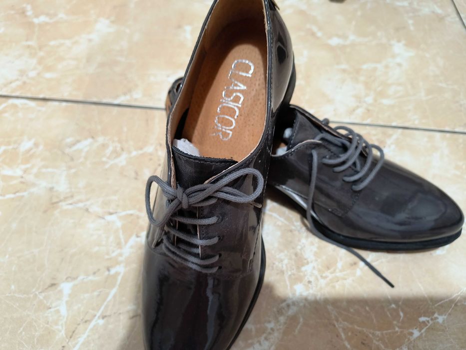 Pantofi piele lac