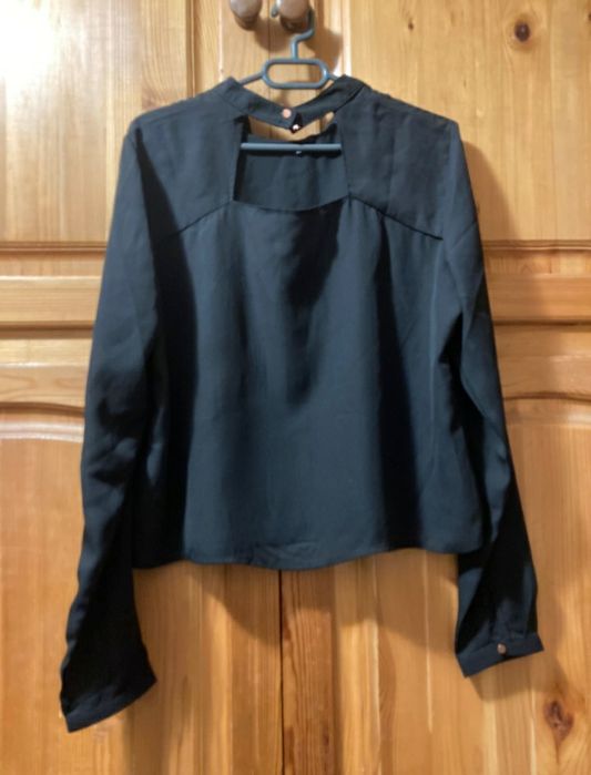 Предлагам дамски топове и ризи размер M/L