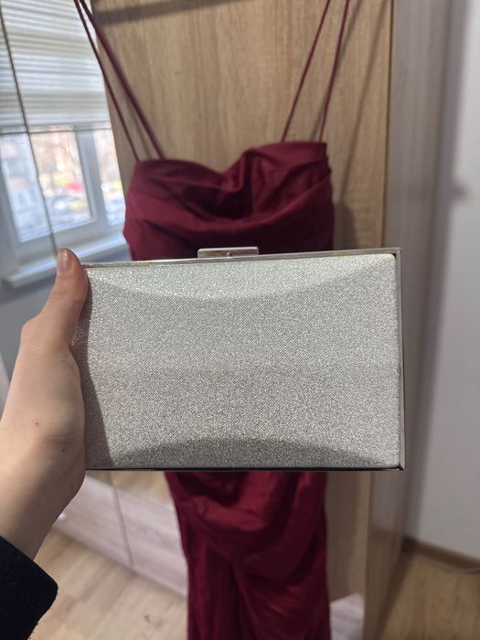 Бална рокля цвят бордо