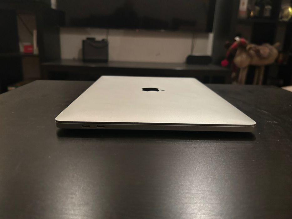 Macbook Pro 13" A1989 i7 16 GB RAM 500 GB SSD