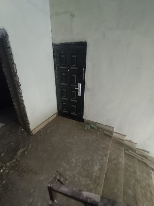 Каробка холатда уй сотилади