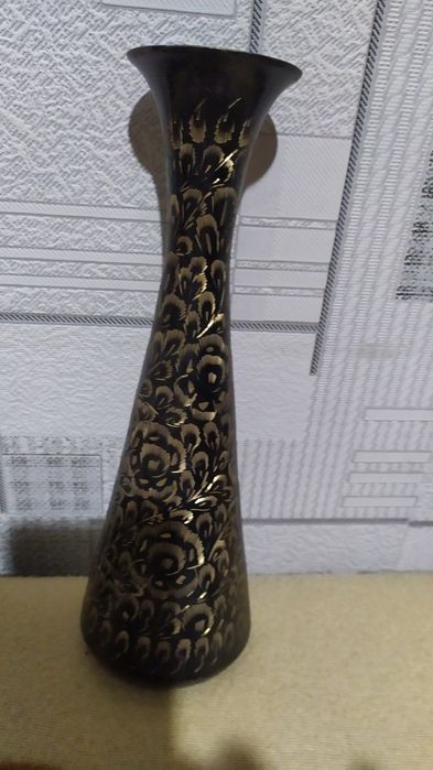 Индийские вазы и хрустальная ваща