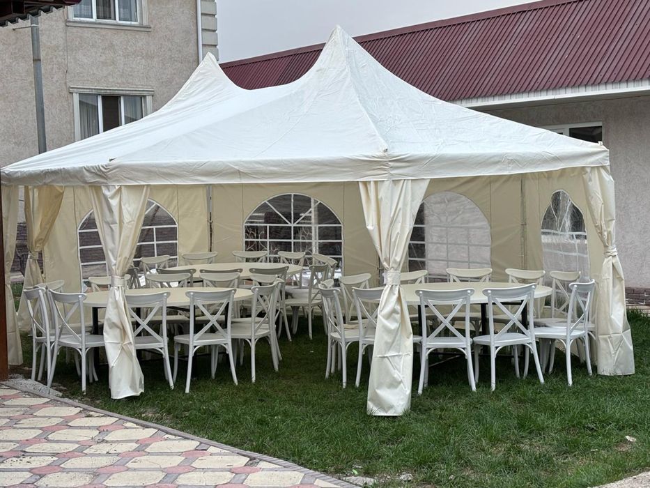 Шатер в аренду, столы, стулья, посуда, газон, освещение