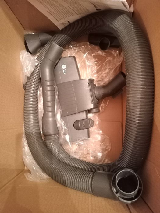 Продам Пылесос LG