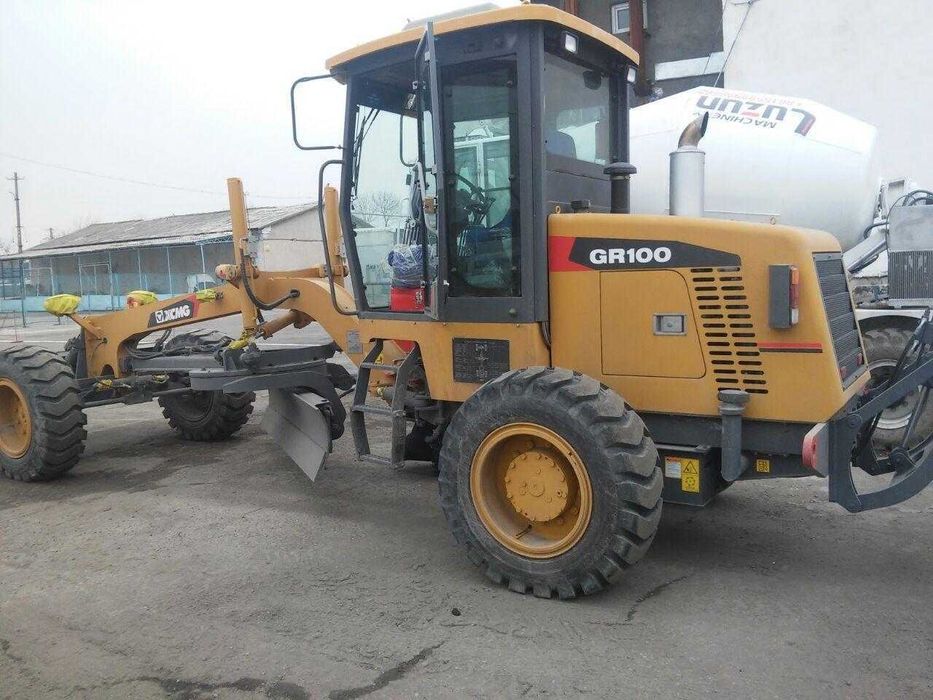 Автогрейдер GR 100  XCMG б/у в отличном состоянии