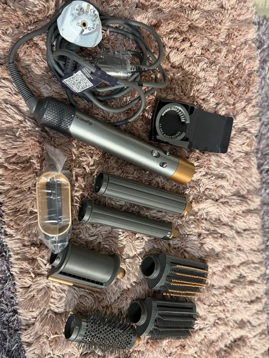 Dyson Airwrap Multi Styler - culoare negru&portocaliu