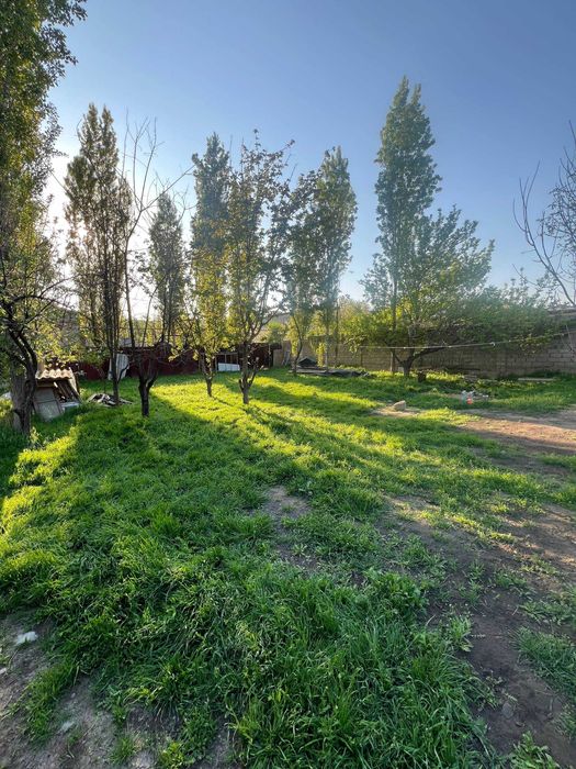 Yer sotiladi ! Zangiota  bozsuv botir maxala 4sotix tekis yer maydoni