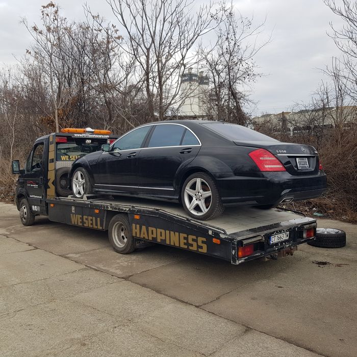 Пътна помощ, самосвал с кран.