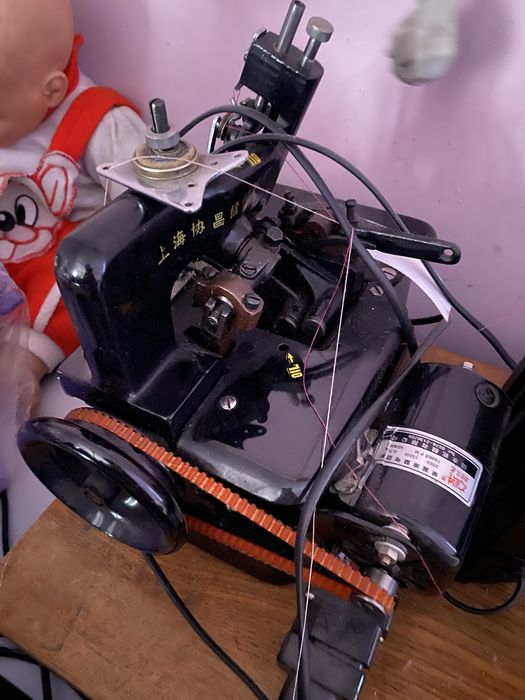 Шаейные машинки ( оверлог)