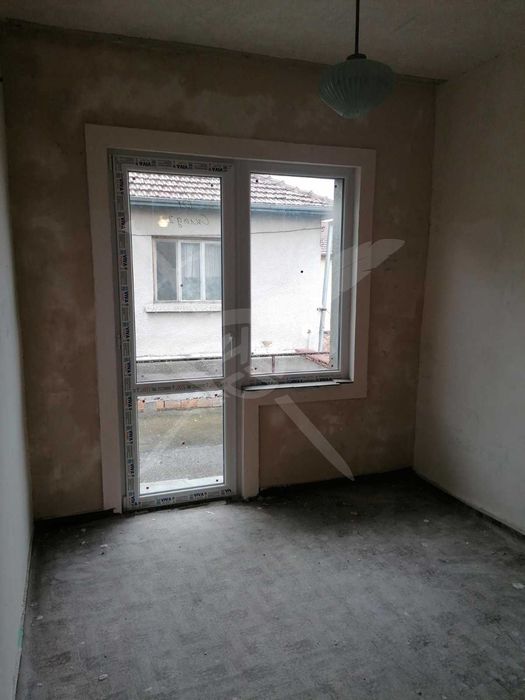 Продава се Етаж от къща в Перущица - 116 кв.м за 561 €/кв.м - Снимка #4