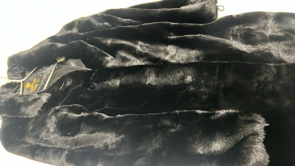 Норковая шуба почти даром!