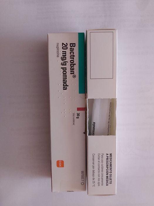 Vând 2 cutii unguent Bactroban (Mupirocin)30g