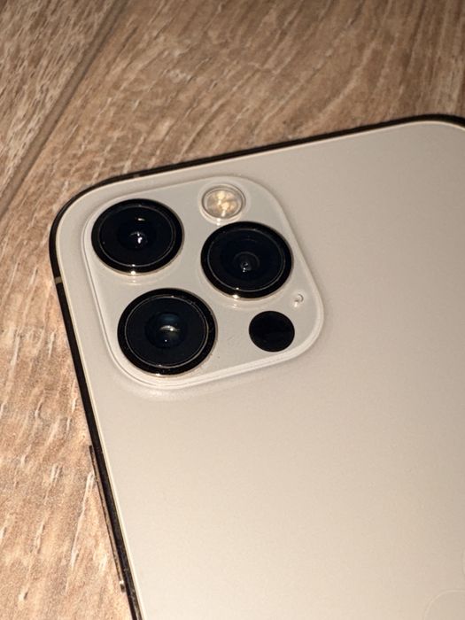 iPhone 12 Pro, золотистый