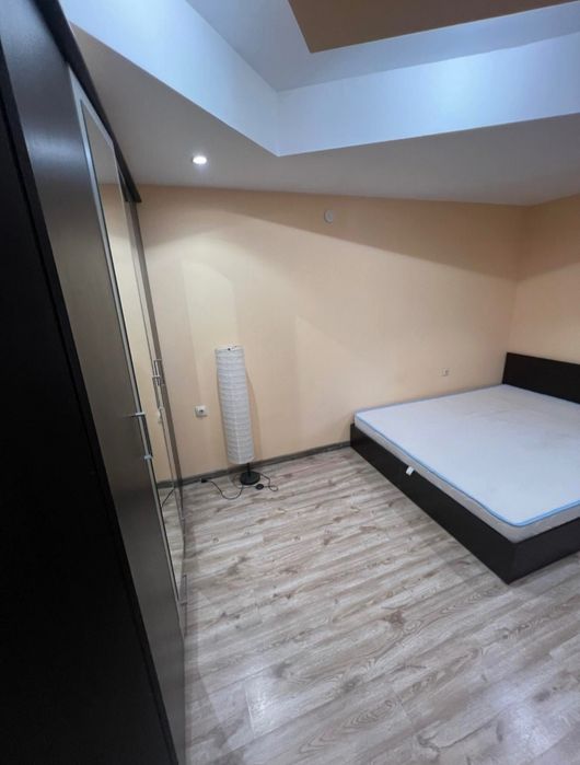 Център тристаен 600€