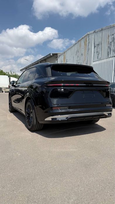 ZEEKR 7X 2026 модель 103kWh AWD Ultra