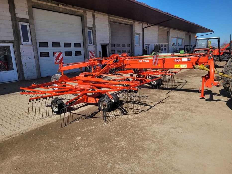 Grebla de adunat fan dublu Kuhn