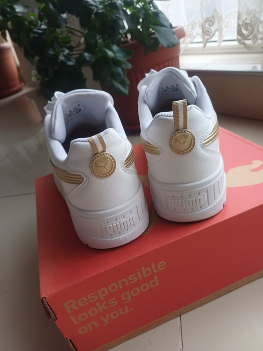 Дамски маратонки Puma – номер 38, като нови
Продавам дамски маратонки