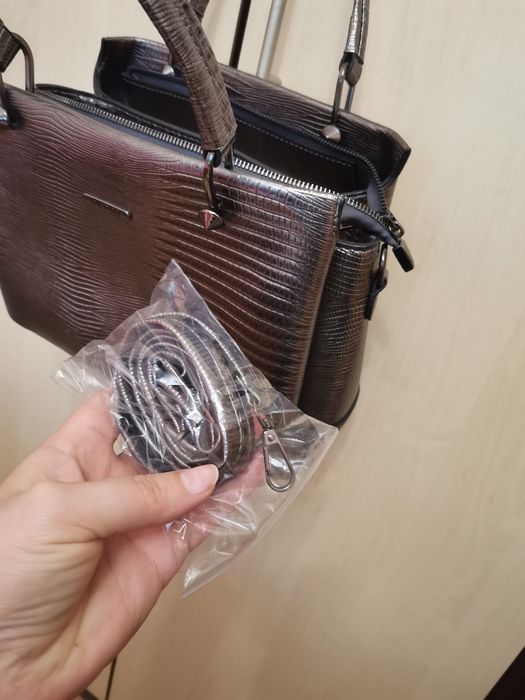 Нова дамска чанта