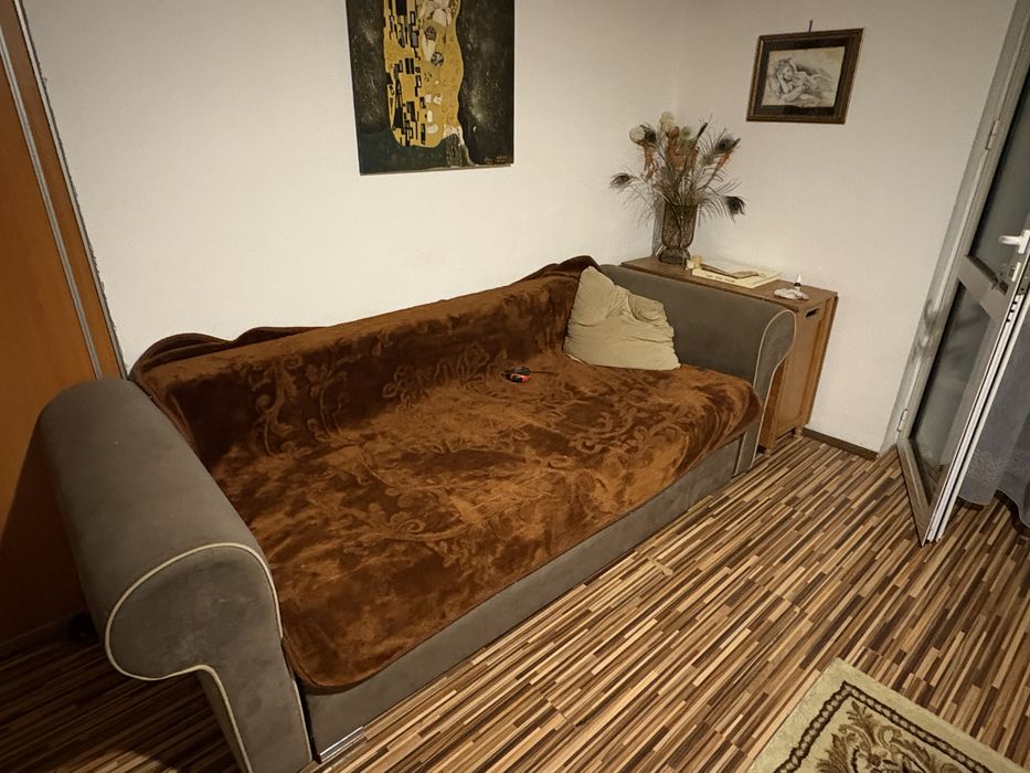 Canapea Extensibila 240cm cu Lada
