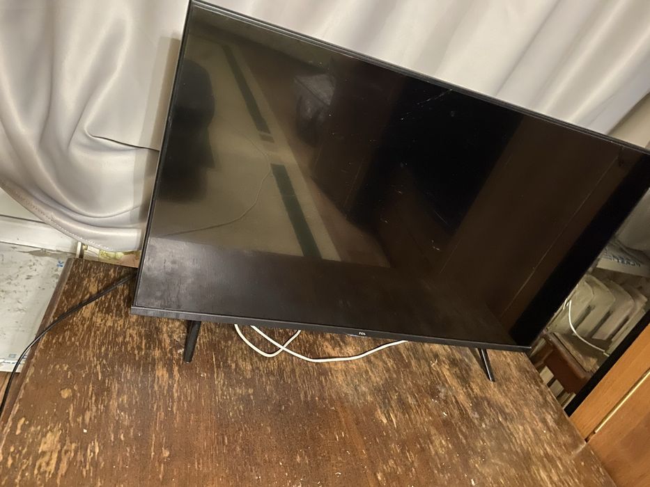 Продам смарт телевизор