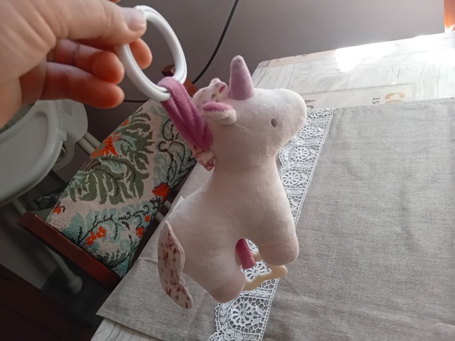 jucarii nou nascuti