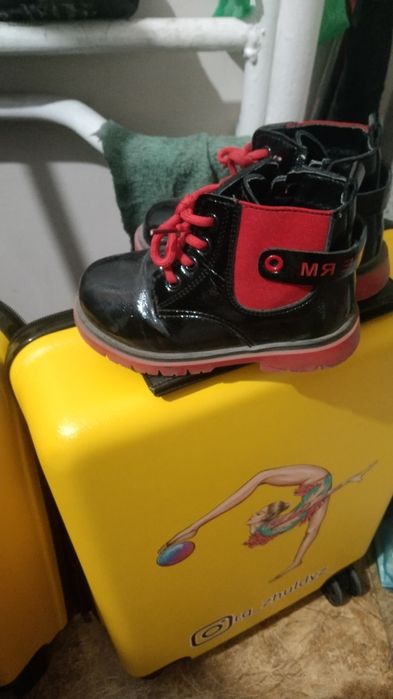 Детская обувь на девочку