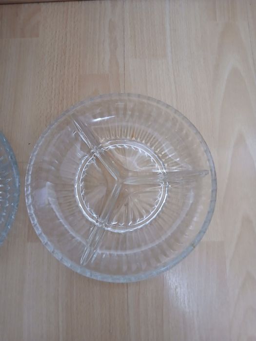 Плато за мезе от стъкло