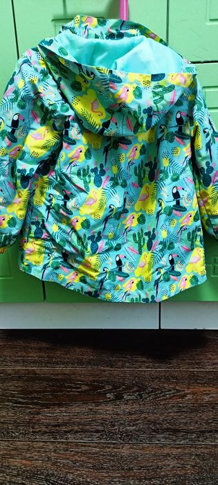 Лёгкая ветровка на девочку!