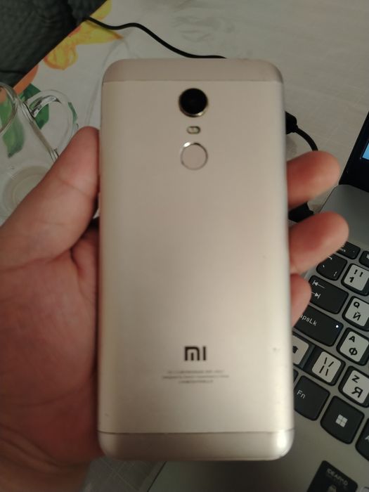 Продаётся redmi 5+