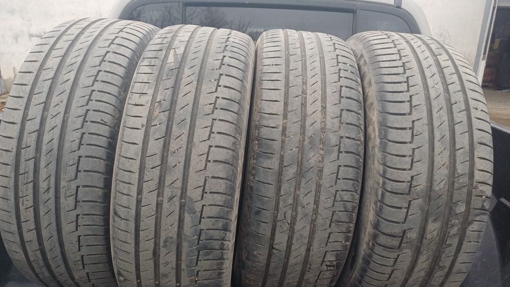 Продам шины лето 235 * 60  *18   торг при осмотре