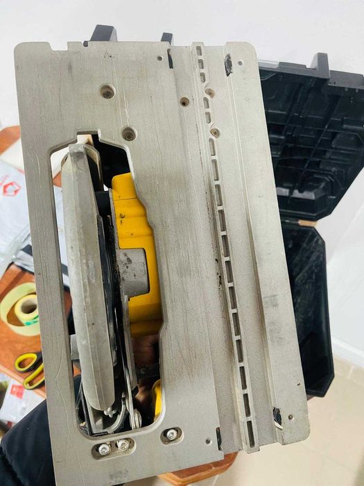 Fierăstrău circular brushless DEWALT DCS572NT XR 18V - pentru piese