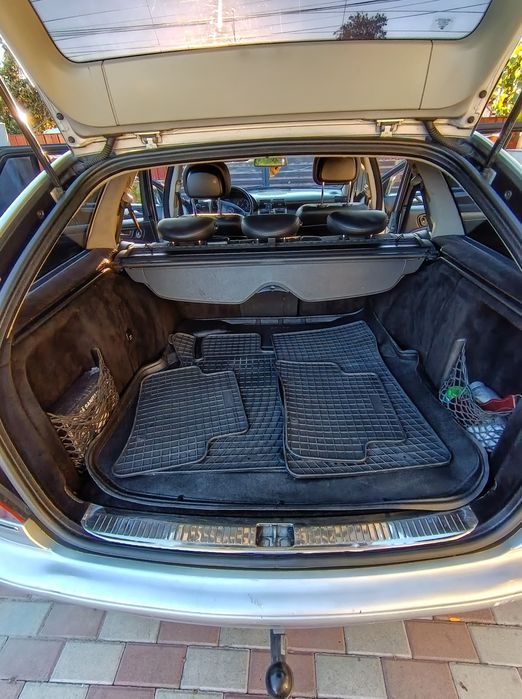 Mercedes  W203  C220