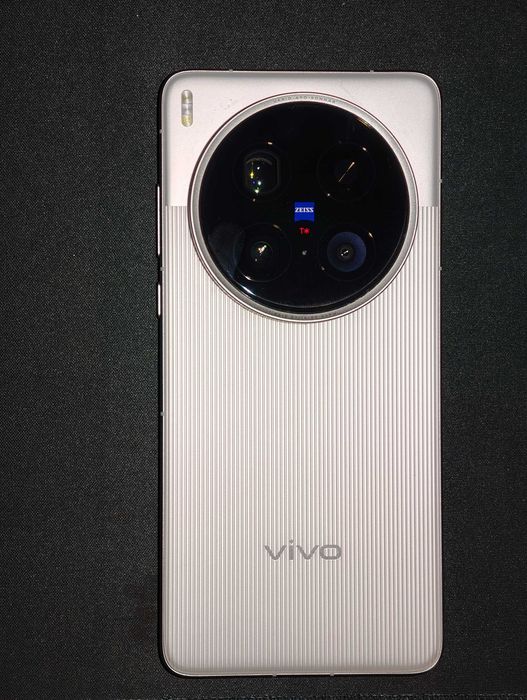 Продаю Vivo x200 ultra 512/16