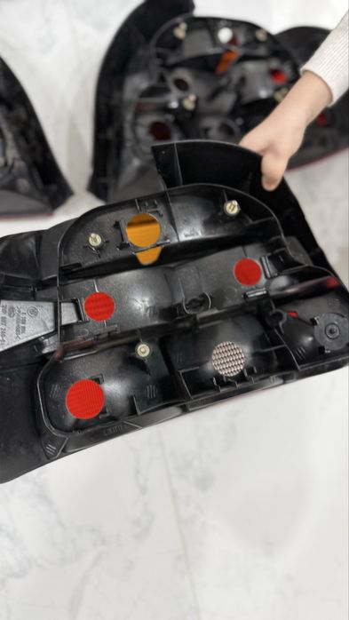 Продам задние стопы на бмв Е39 Е38