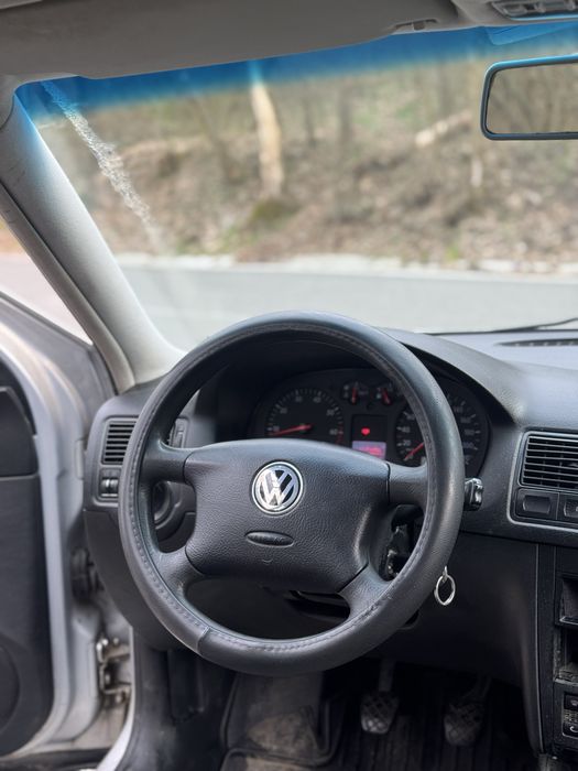 Vand golf 4 ,motor 1.4 benzina