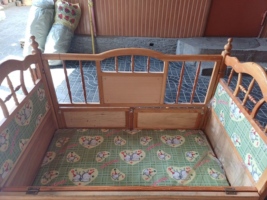 Продам детскую кровать