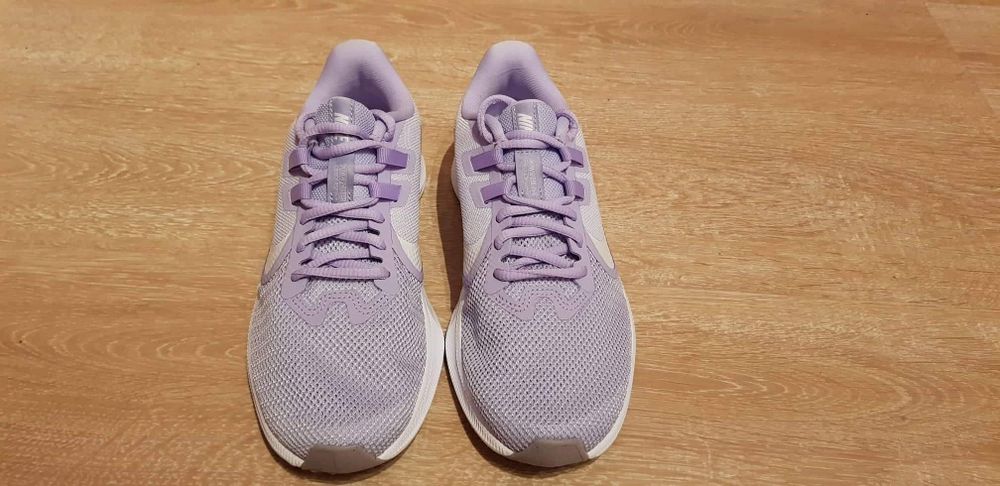 Adidasi NIKE noi, originai