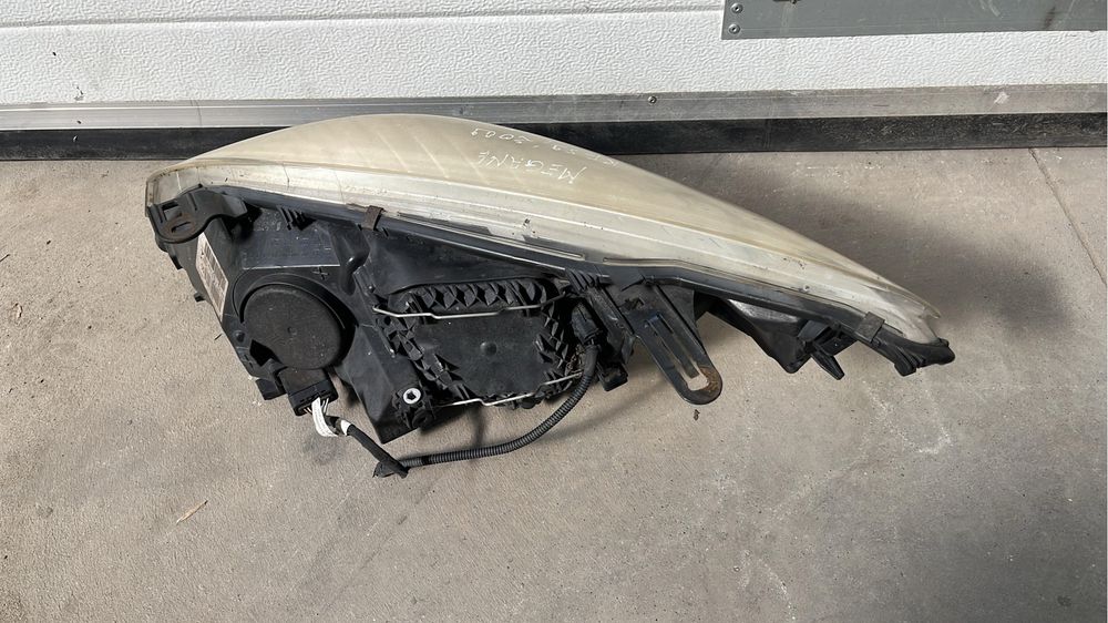 Far-Faruri Renault Megane 3 Stanga-Dreapta