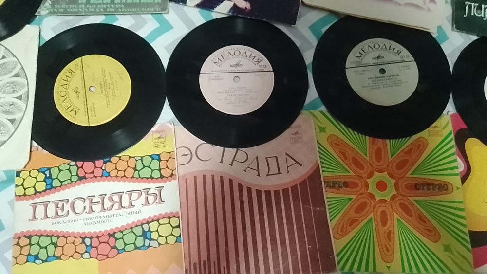 Продам пластинки в качестве декора