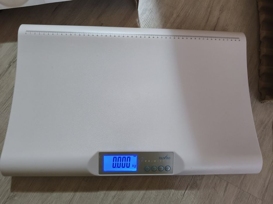 Кантар за бебе nuvitd