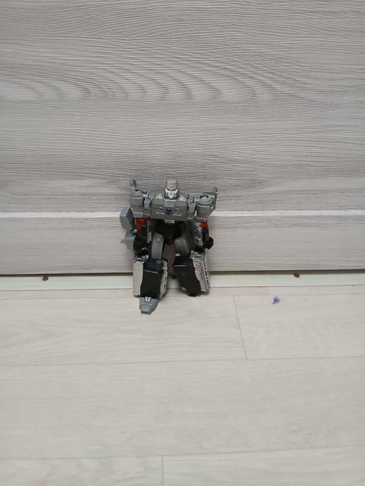 Трансформер Мегатрон