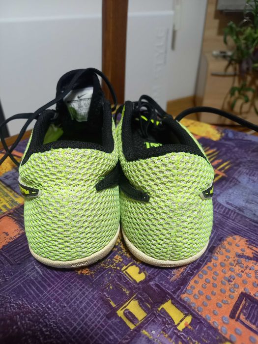 Футболни обувки NIKE номер 40.5, стелка 25,5см